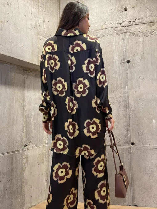 Glamorous Glamorous Care: Our Sustainable Collection|Blouses & Shirts|Black Amber-Yellow Flower Oversized-Shirt -