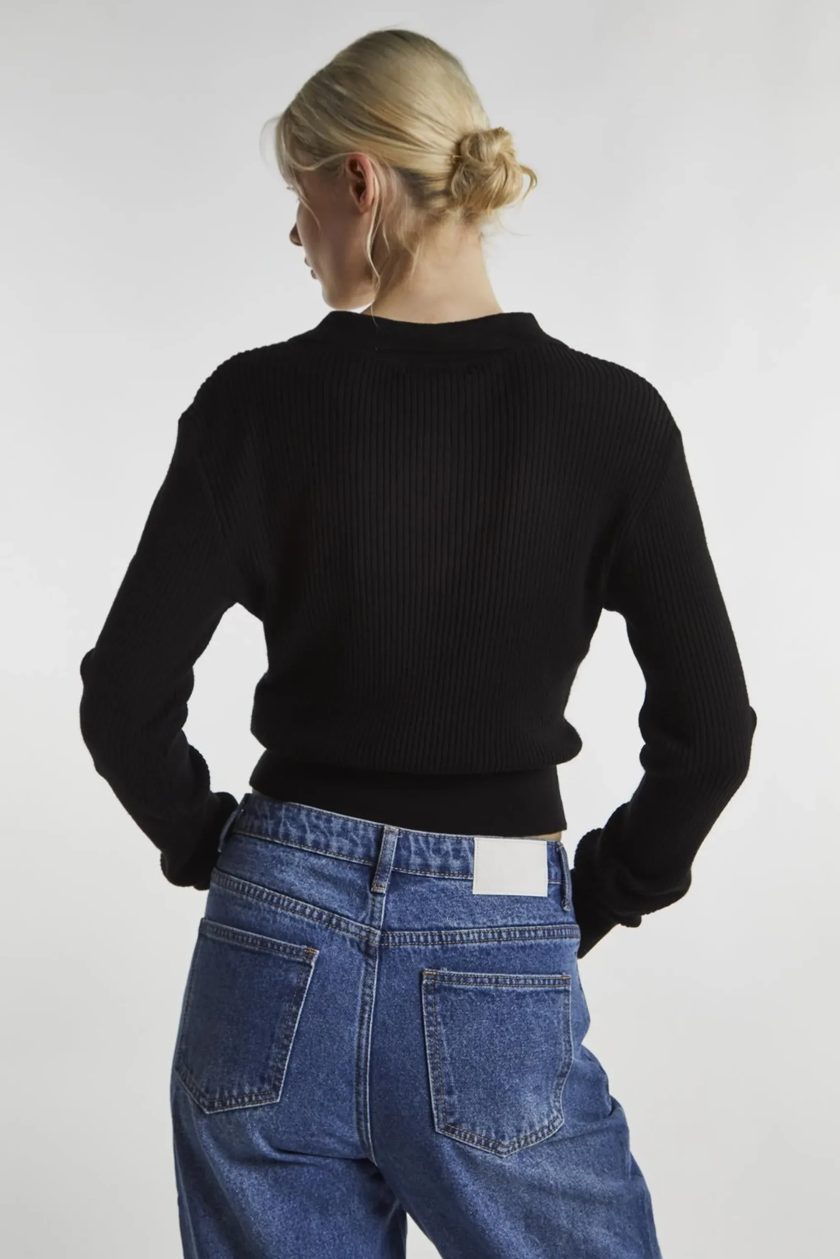 Glamorous Blouses & Shirts|Crops, Corsets & Bodysuits|Black Collared Button Up Long-Sleeve-Crop-Top -