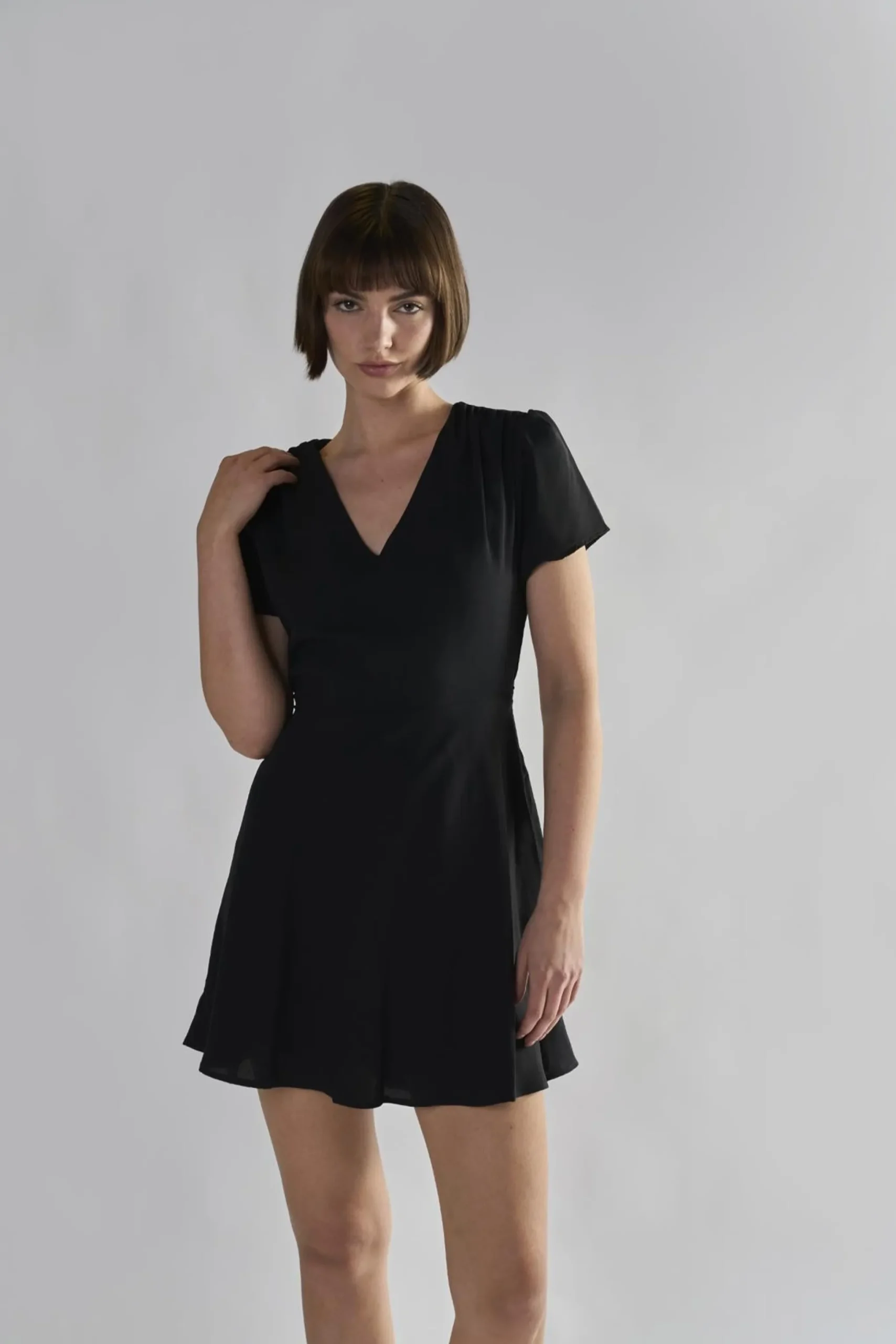 Glamorous Day Dresses|Mini Dresses|Black V-Neck Mini-Dresses -