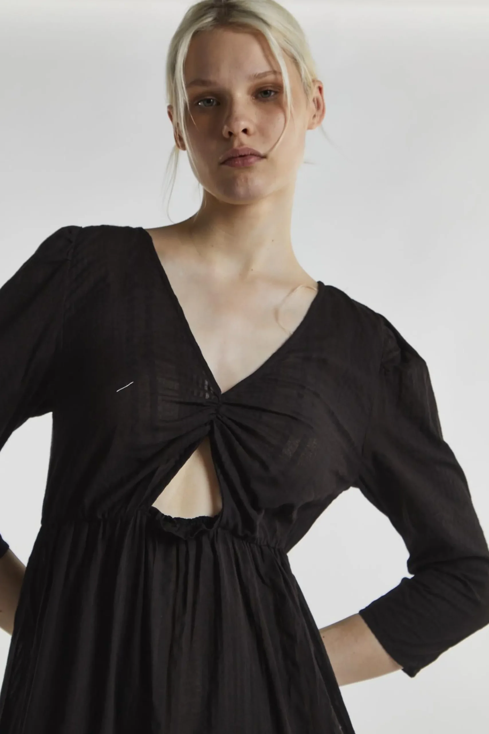 Glamorous Day Dresses|Maxi Dresses|Black-Linen Cut-Out Maxi-Dress -