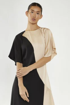 Glamorous Day Dresses|Party Dresses|Black-Nude Flared Maxi-Dress -