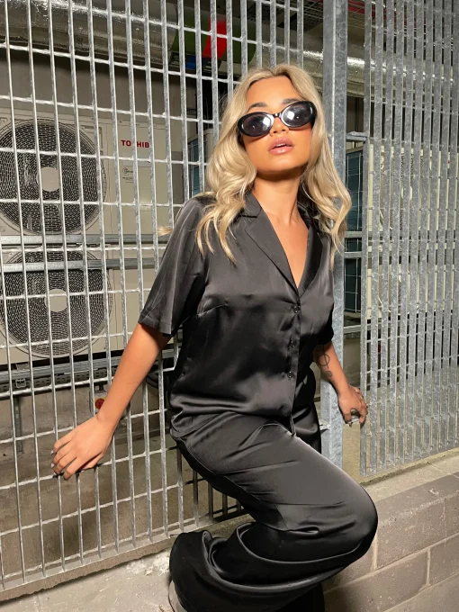 Glamorous Workwear|Jet Setter|Black-Satin Resort Long-Shirt -