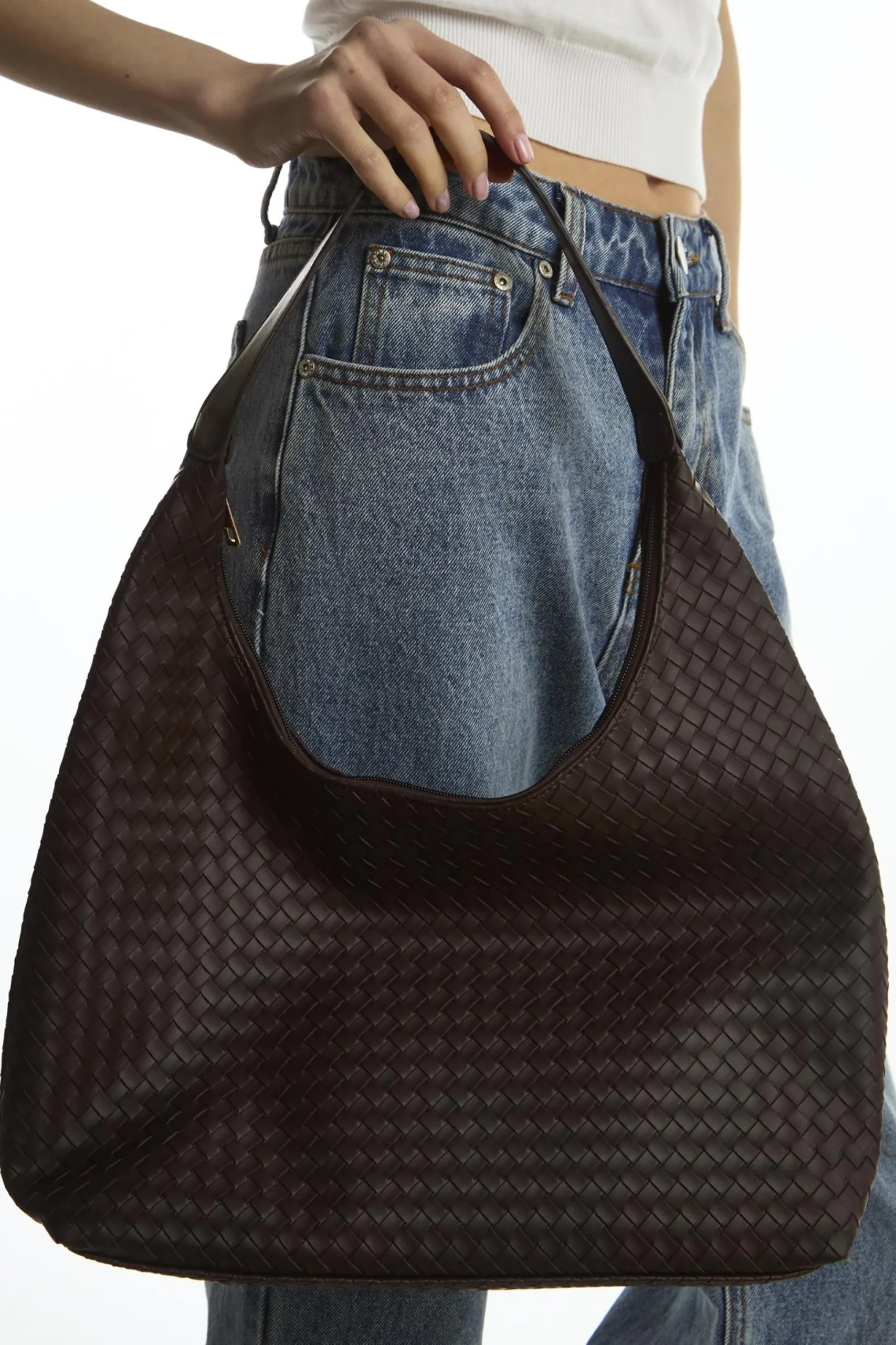 Glamorous Shoulder Bags|Brown Woven Shoulder-Bag -