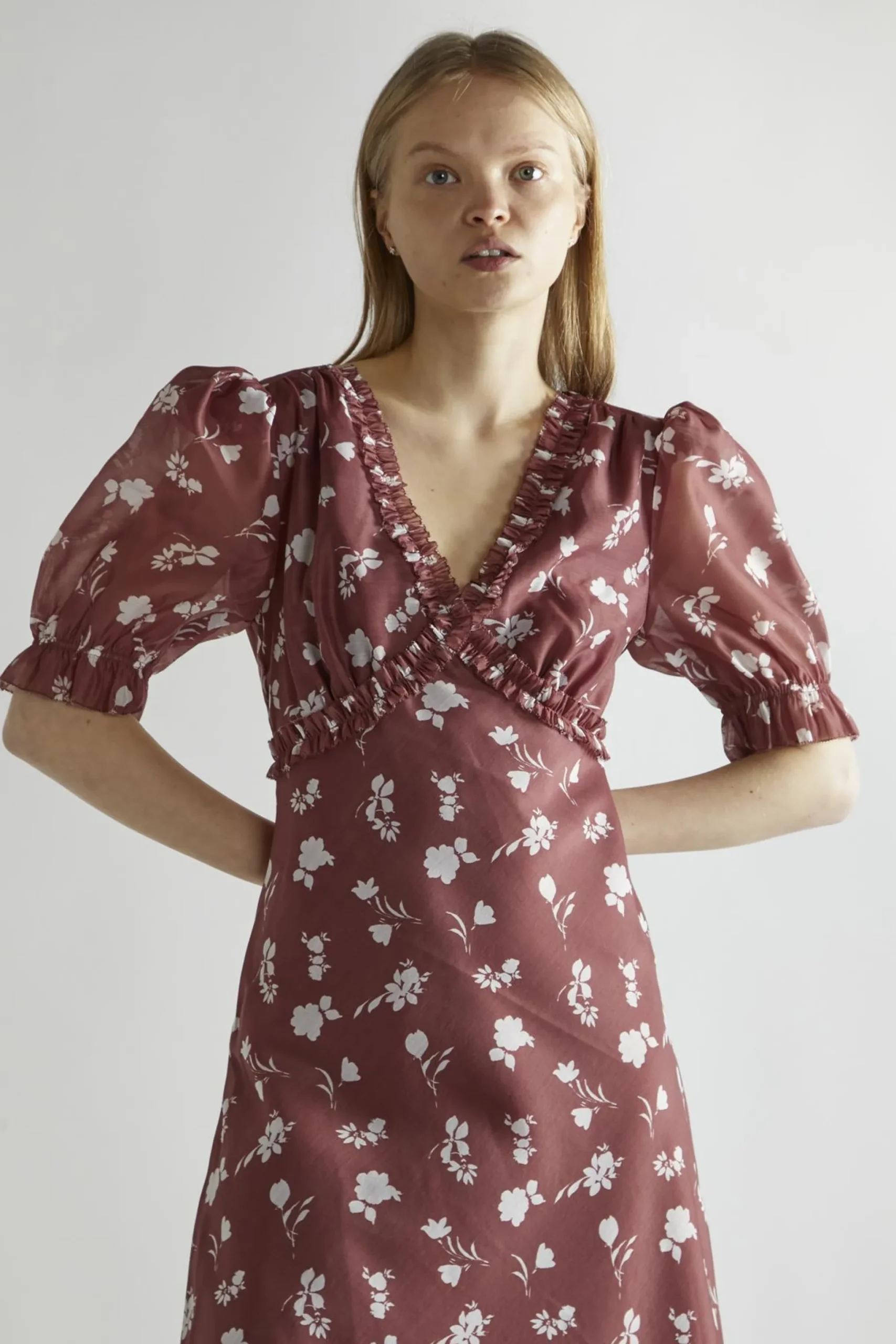 Glamorous Day Dresses|Midi & Midaxi Dresses|Burgundy-Floral Organza V-Neck Midaxi-Dress -