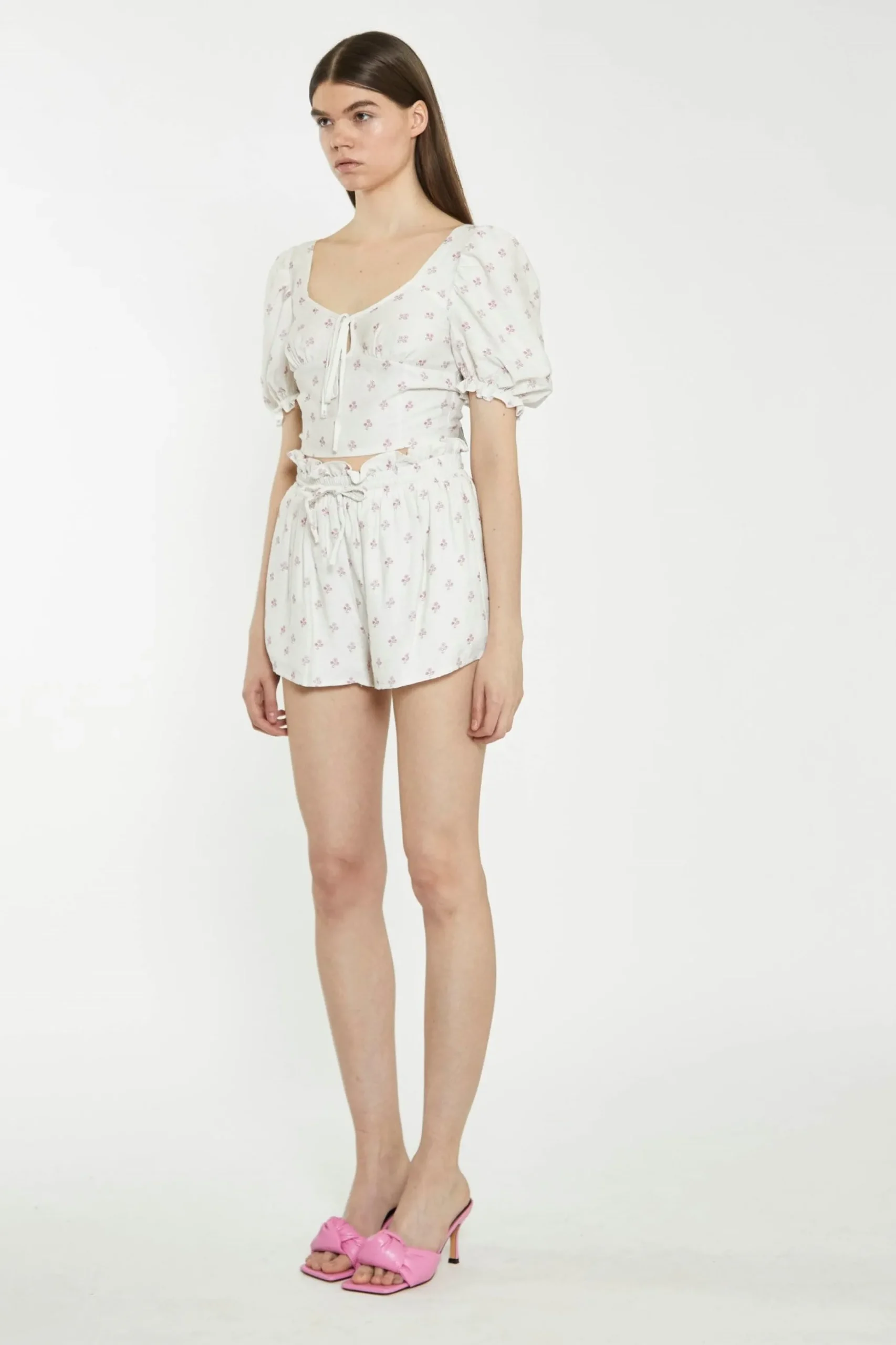 Glamorous Chic Escapes|Co-ords|Cream Pink Stem Flower Crop-Top -