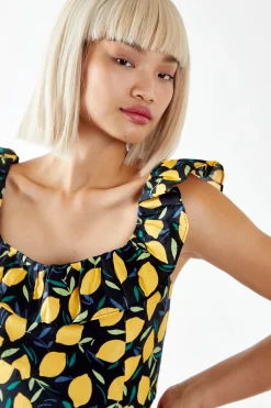 Glamorous Chic Escapes|Lemon Print Square Neck Ruffle Crop Top -