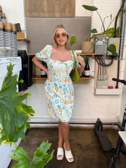 Glamorous Best Dressed Guest|Chic Escapes|Retro Spring-Floral Bust Detail Mini-Dress -