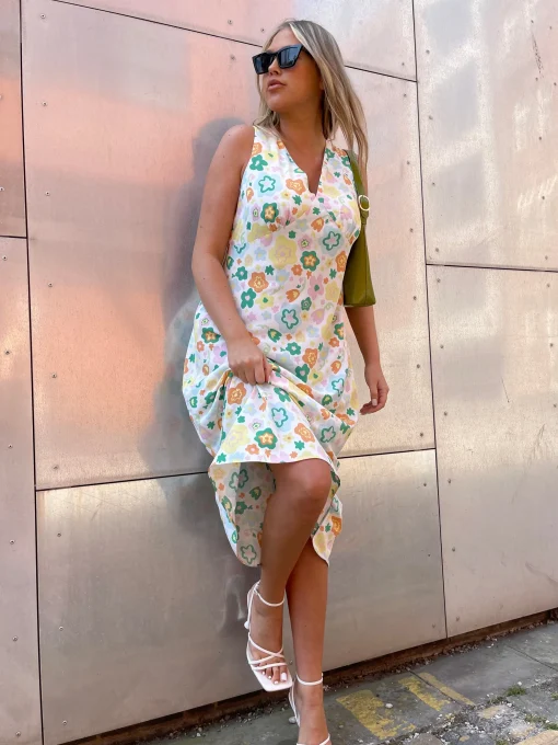 Glamorous Best Dressed Guest|Day Dresses|Retro Spring-Floral V-Neck Bias-Cut Maxi-Dress -