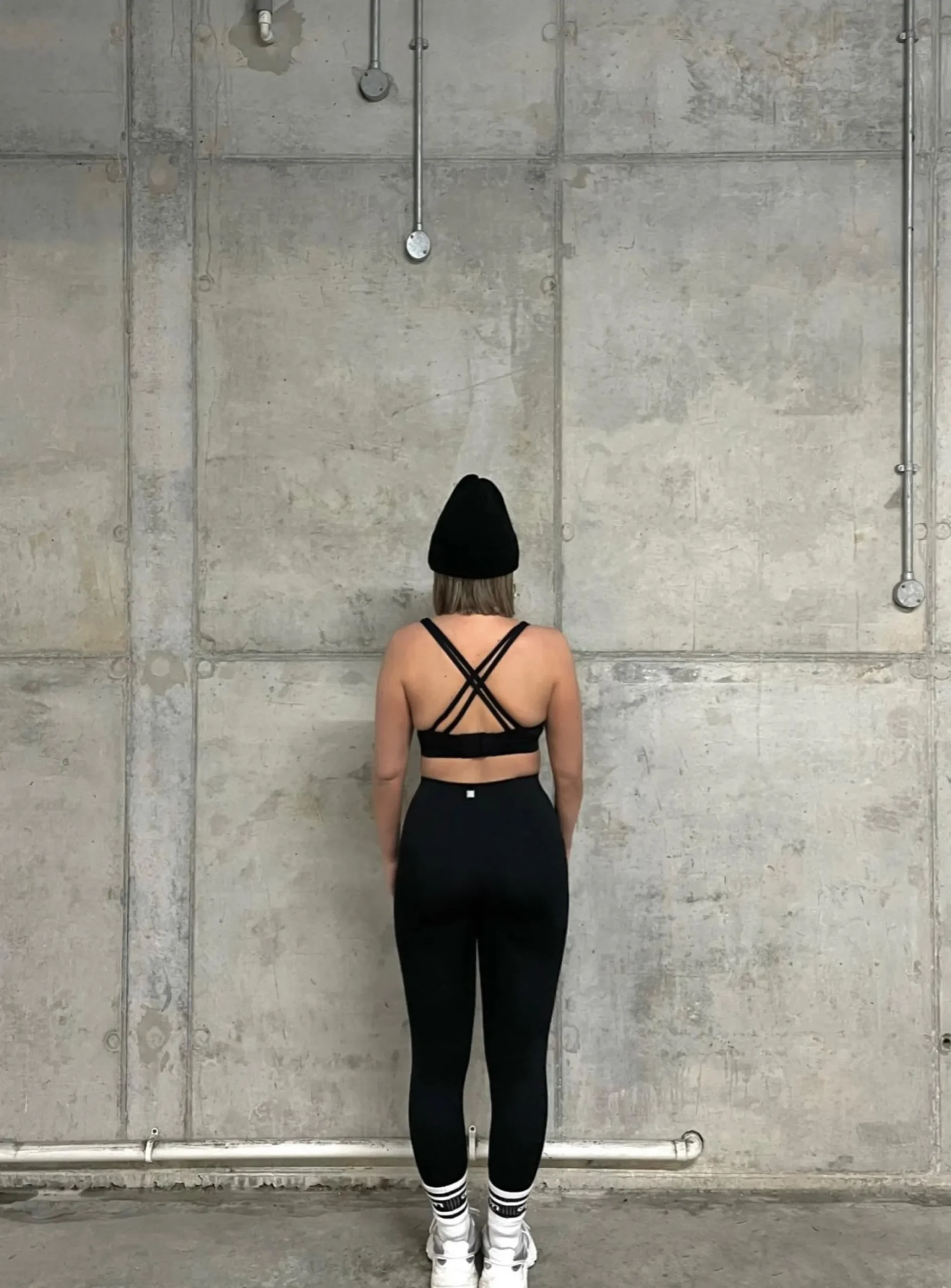 Glamorous Activewear|Signature Scoop Neck Bralette - Black -