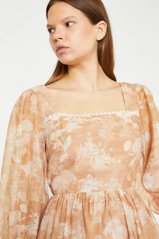 Glamorous Chic Escapes|Day Dresses|Tan White Floral Tiered Mini-Dress -